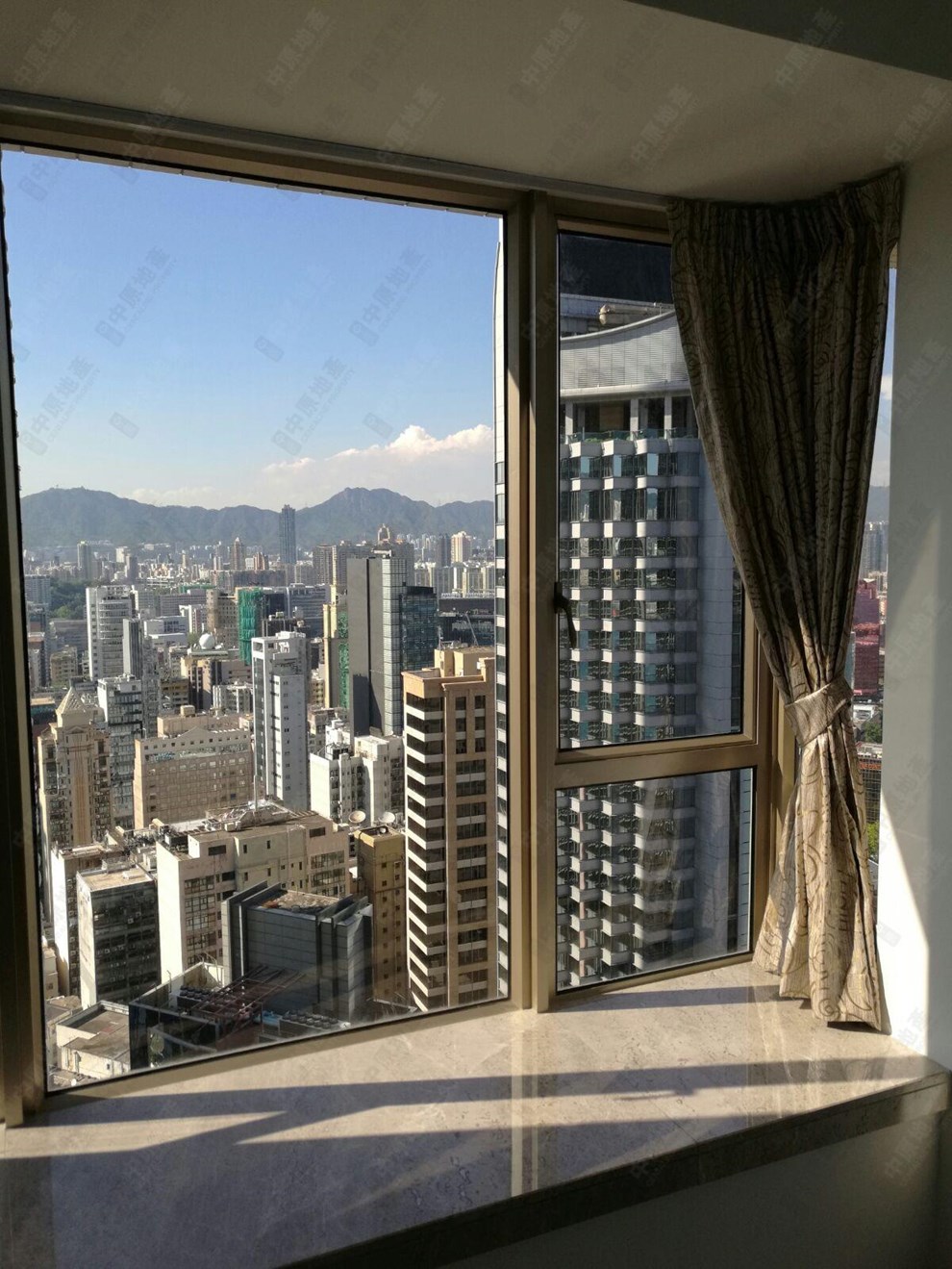 窗外景观-由睡房