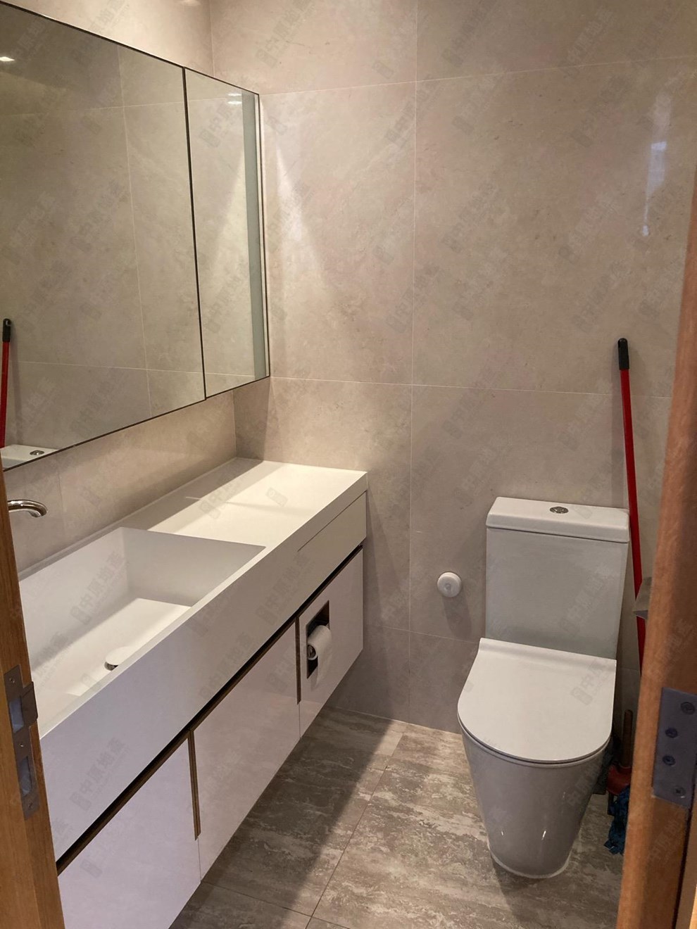 Unit Interior-Bathroom