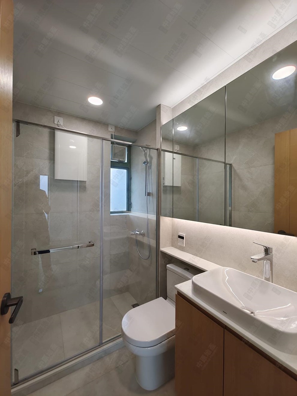 Unit Interior-Bathroom