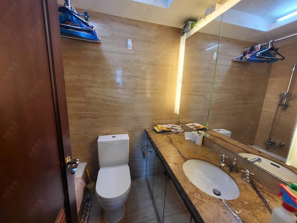 Unit Interior-Bathroom