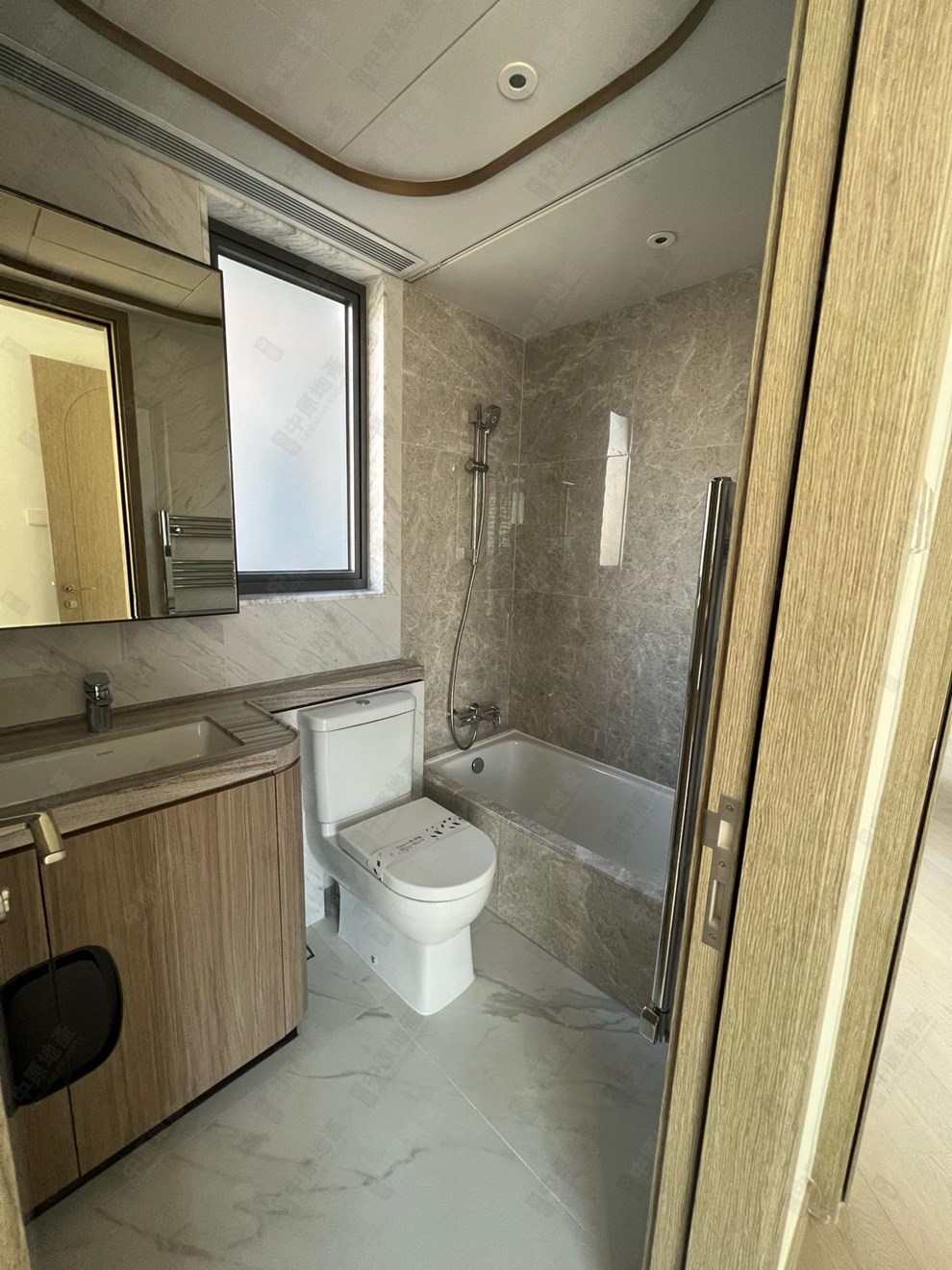 Unit Interior-Bathroom