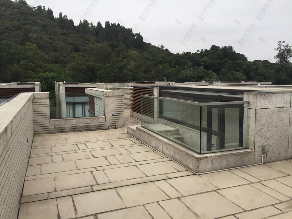Unit Exterior-Roof