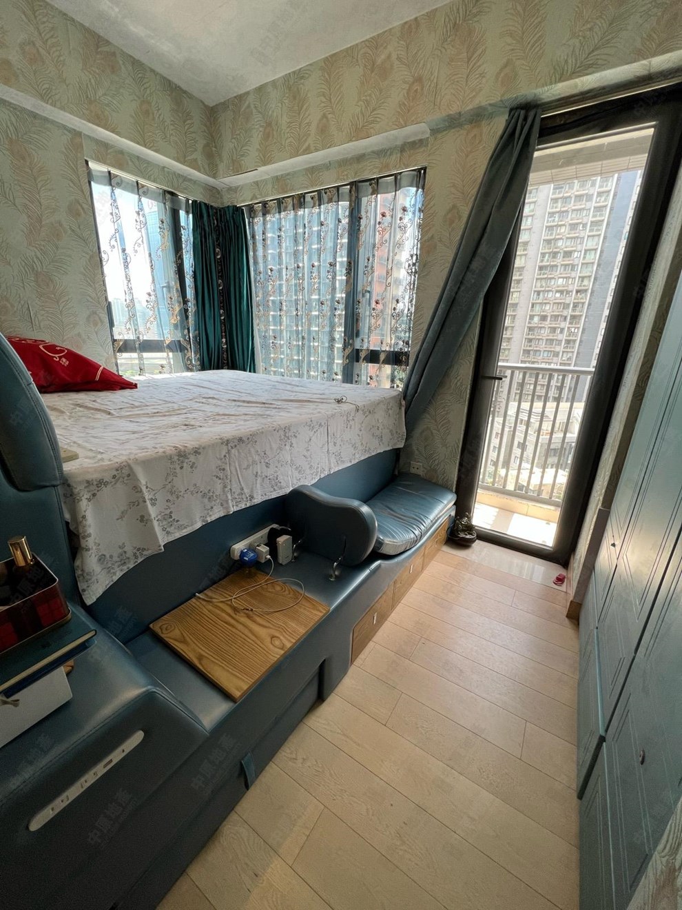 Unit Interior-Cloak Room