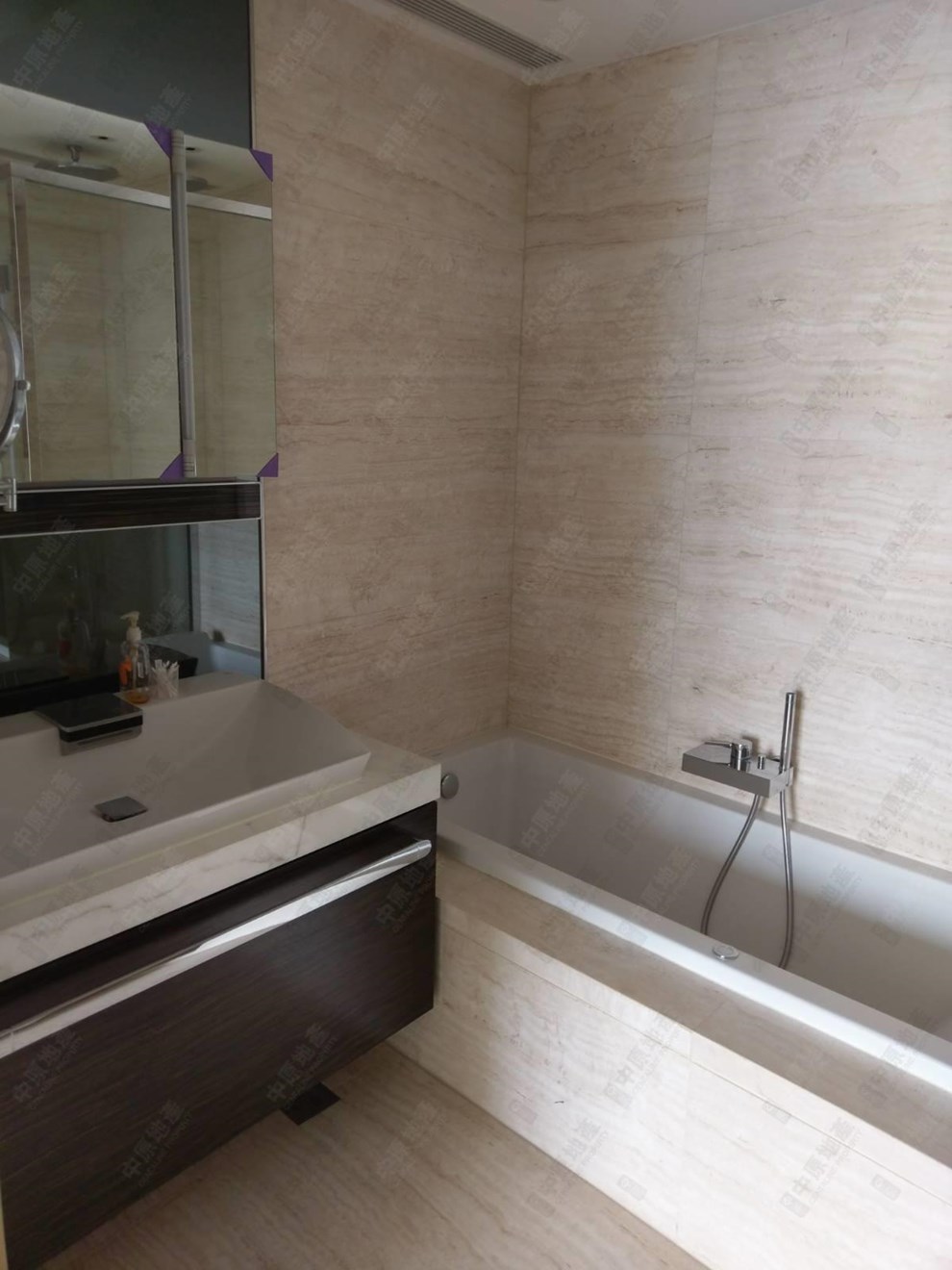 Unit Interior-Master Bathroom