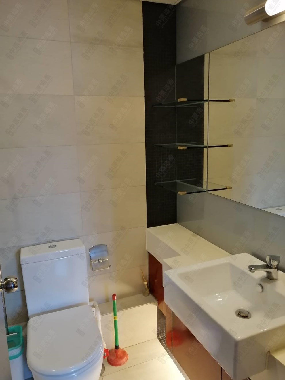 Unit Interior-Bathroom