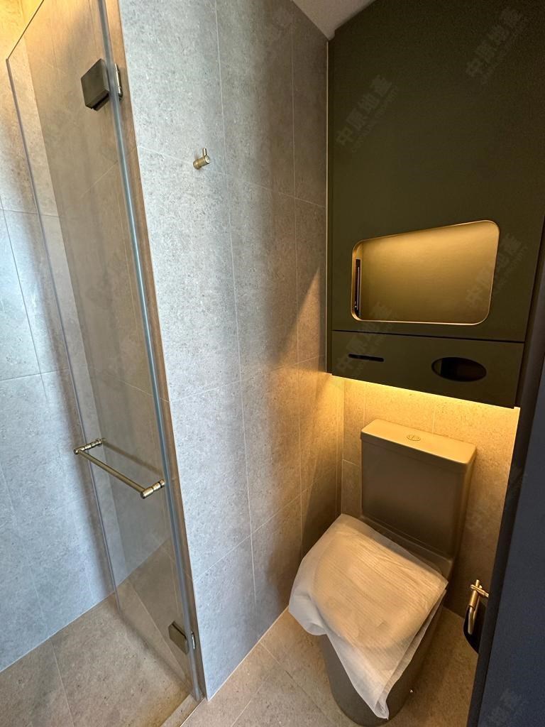 Unit Interior-Bathroom