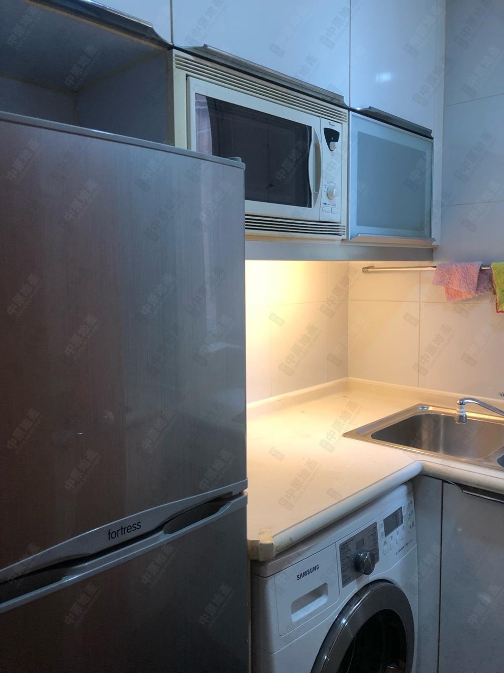 Unit Interior-Kitchen