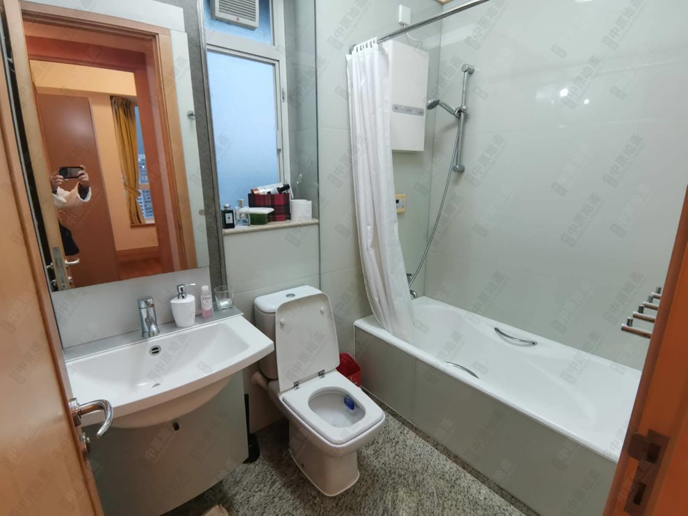 Unit Interior-Bathroom