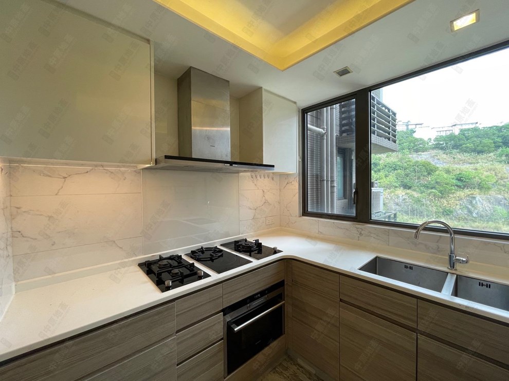 Unit Interior-Kitchen