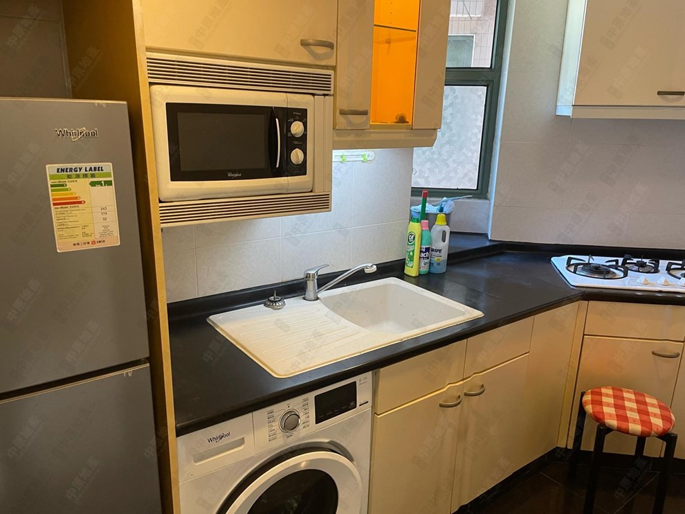Unit Interior-Kitchen