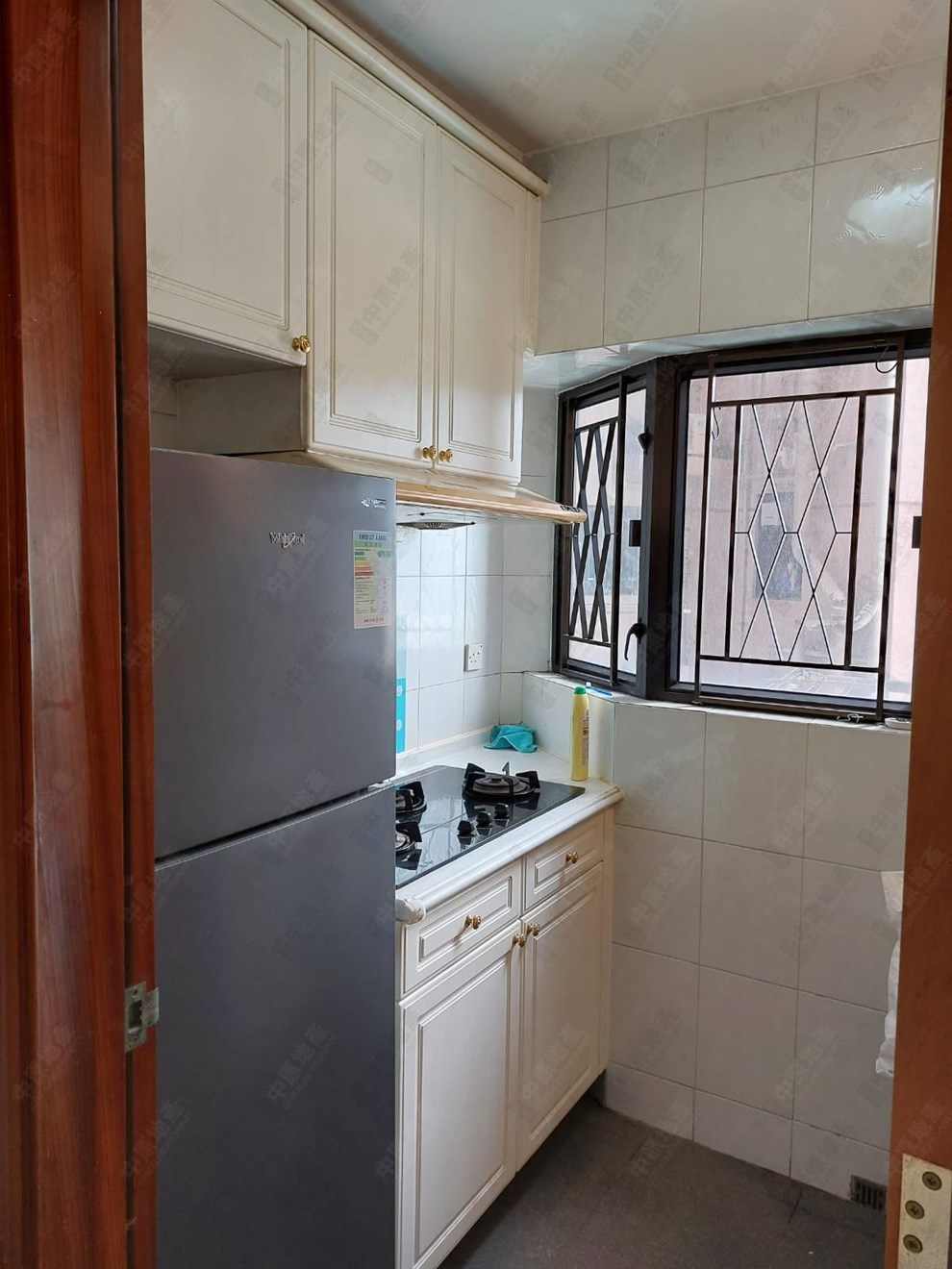 Unit Interior-Kitchen
