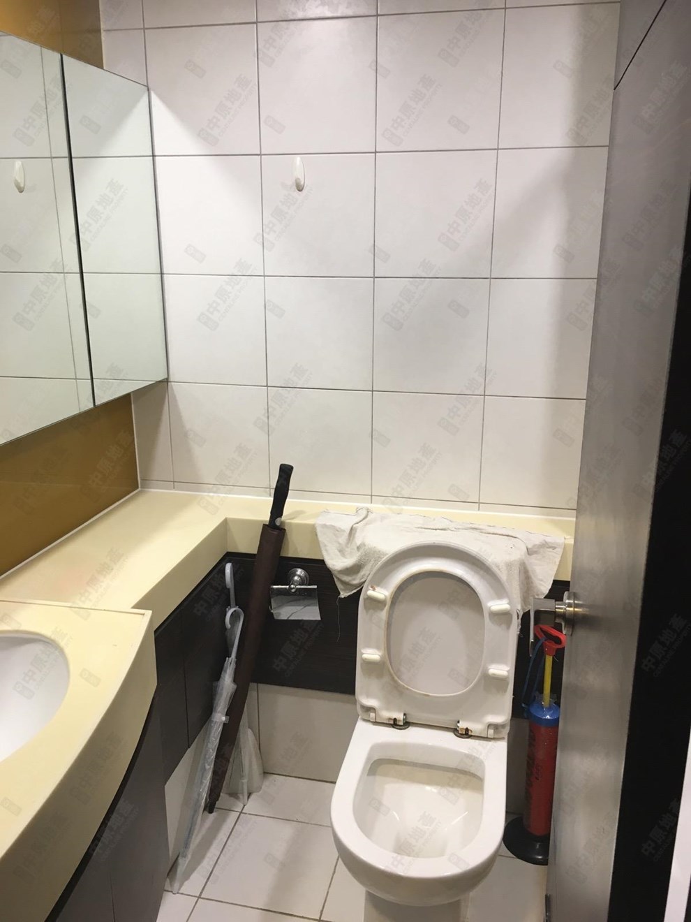 Unit Interior-Bathroom