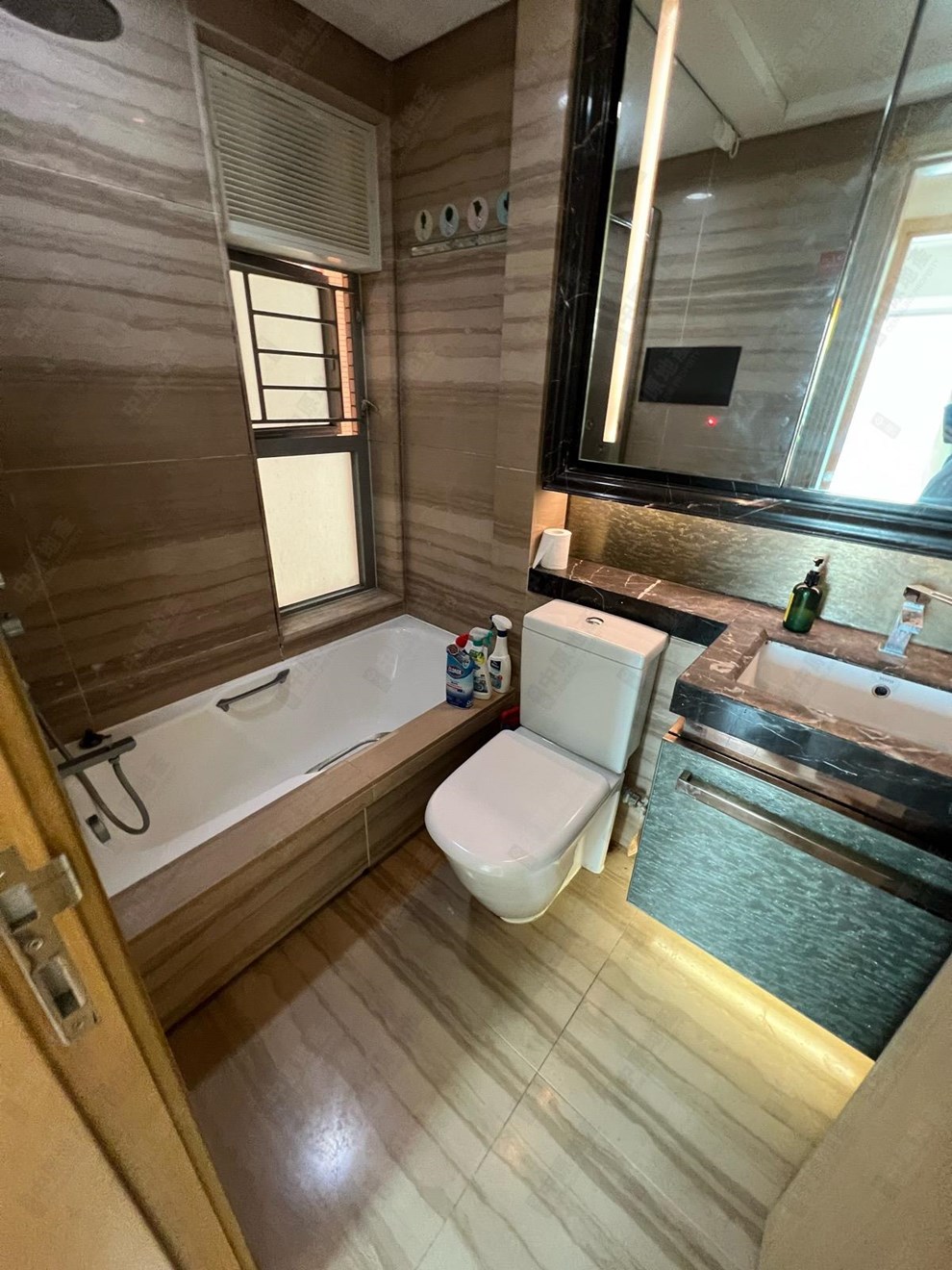 Unit Interior-Bathroom