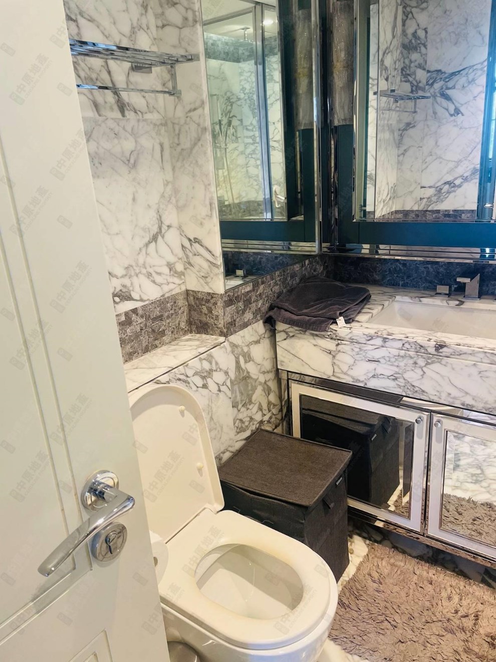 Unit Interior-Master Bathroom