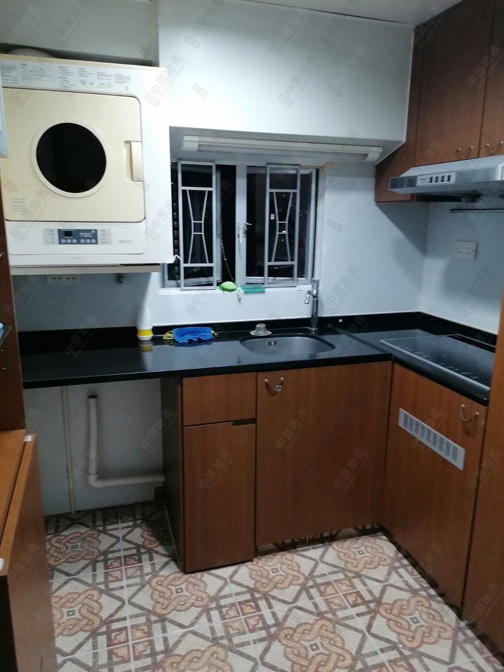 Unit Interior-Kitchen