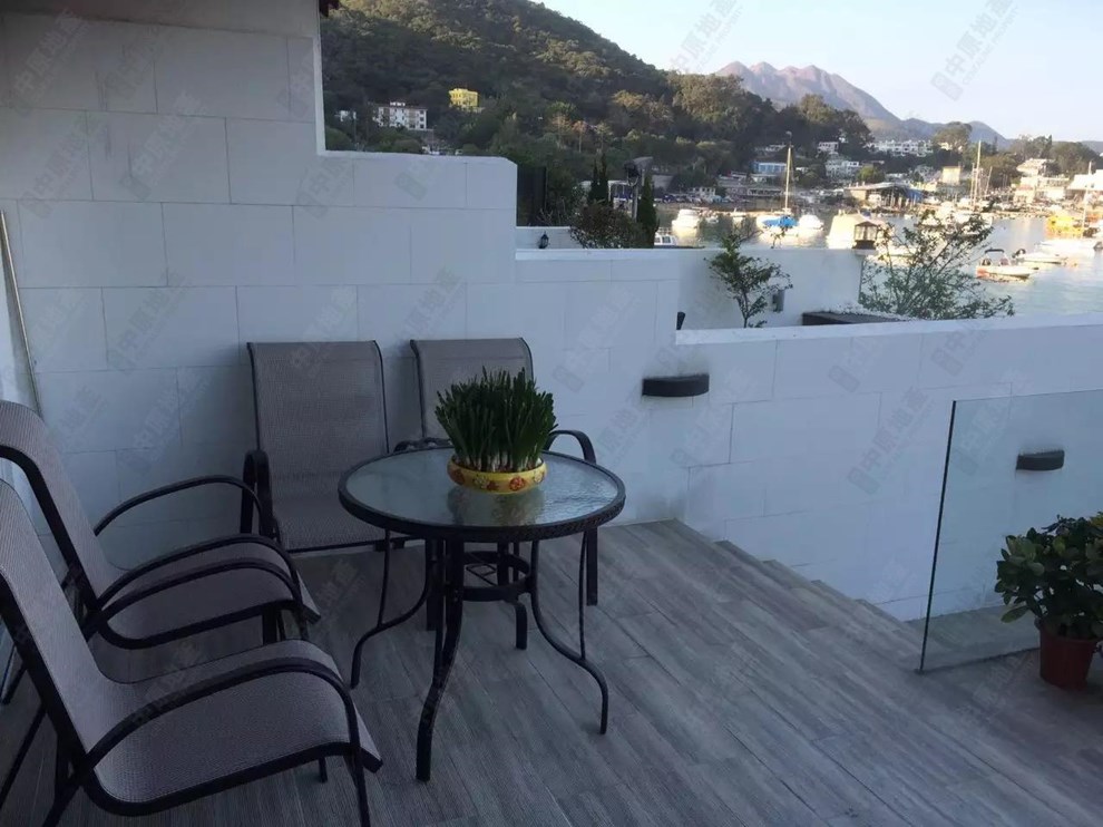 Unit Exterior-Garden