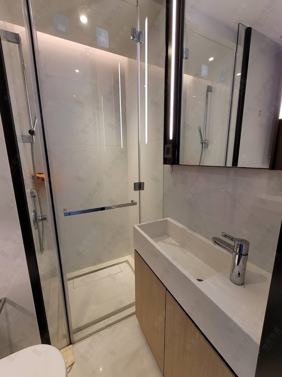Unit Interior-Bathroom