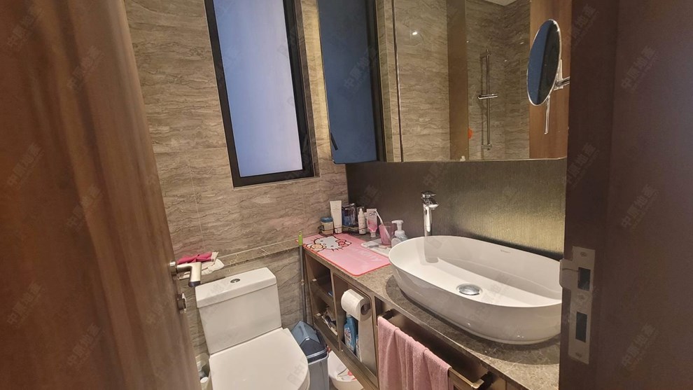 Unit Interior-Bathroom