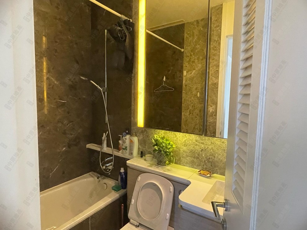 Unit Interior-Bathroom