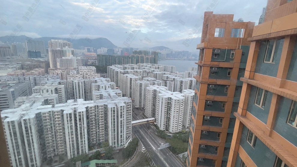 窗外景觀-由睡房