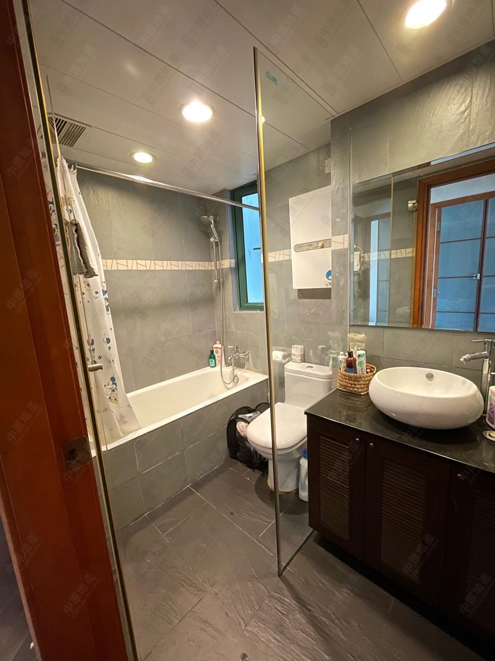Unit Interior-Bathroom