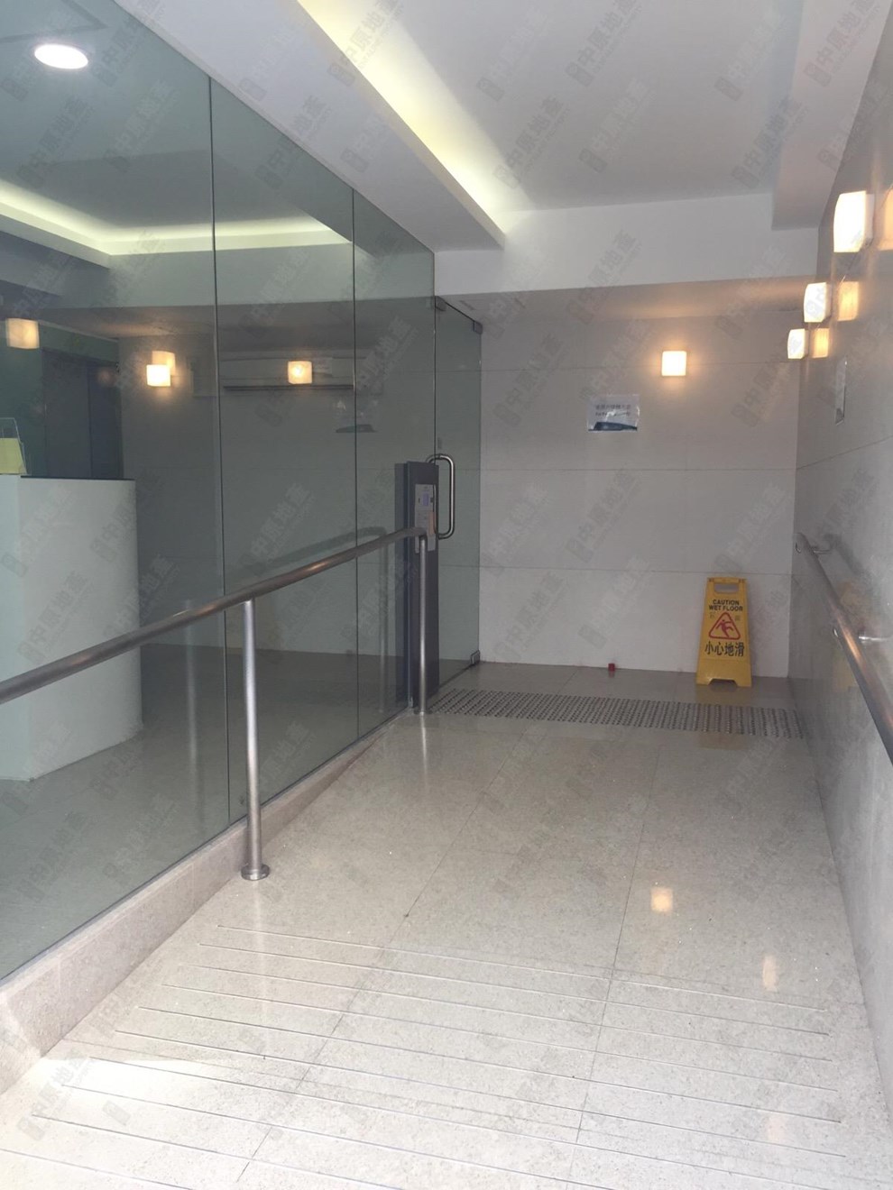 Building-Lobby