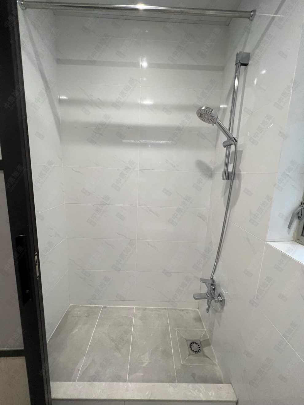 Unit Interior-Bathroom