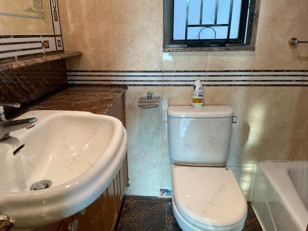 Unit Interior-Bathroom