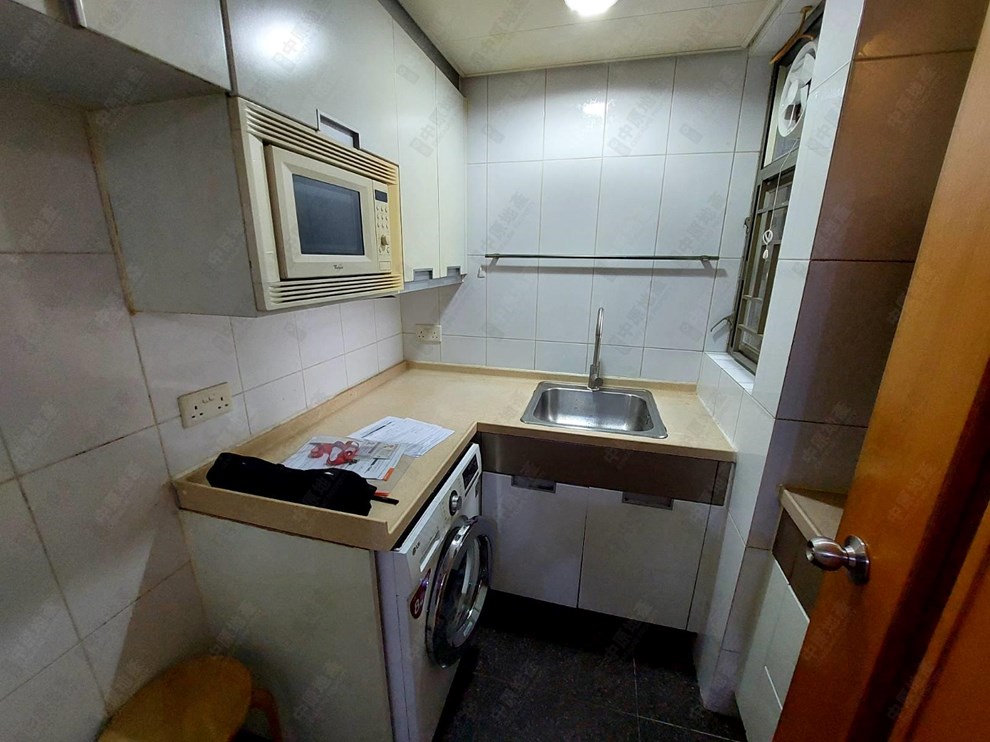 Unit Interior-Kitchen
