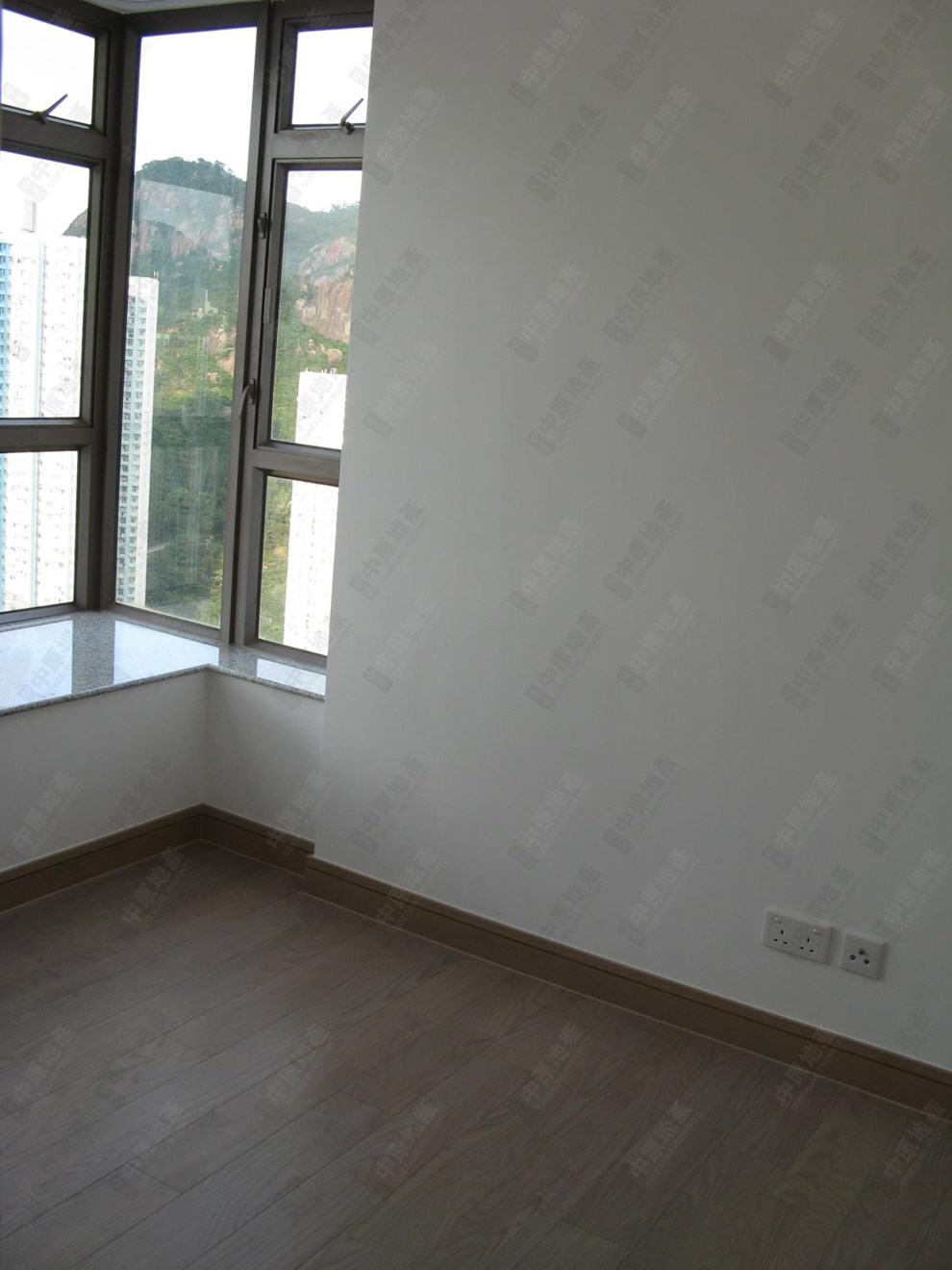 Building-Outlook