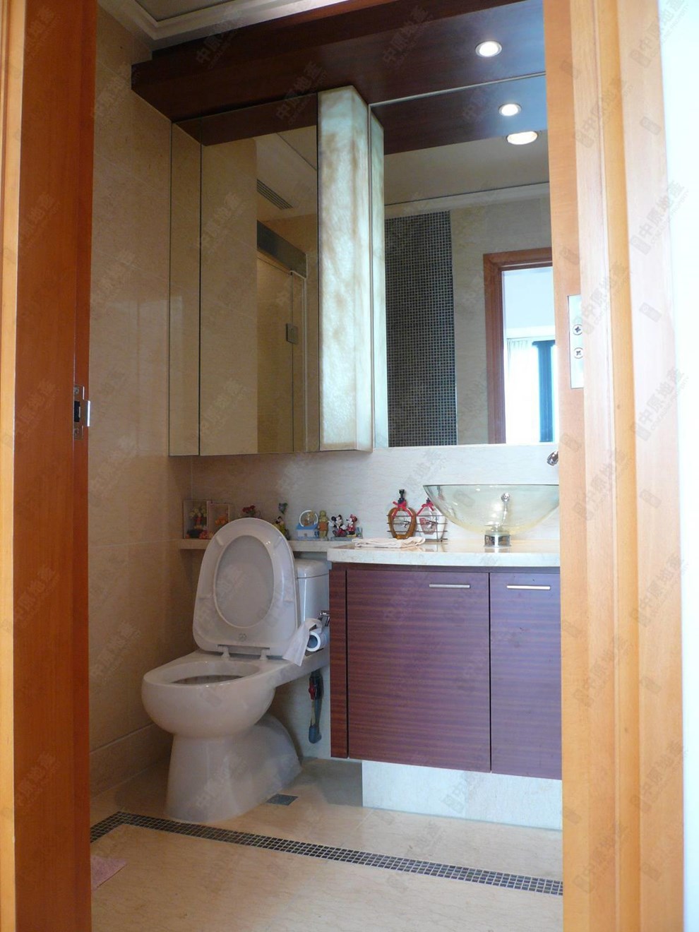 Unit Interior-Bathroom