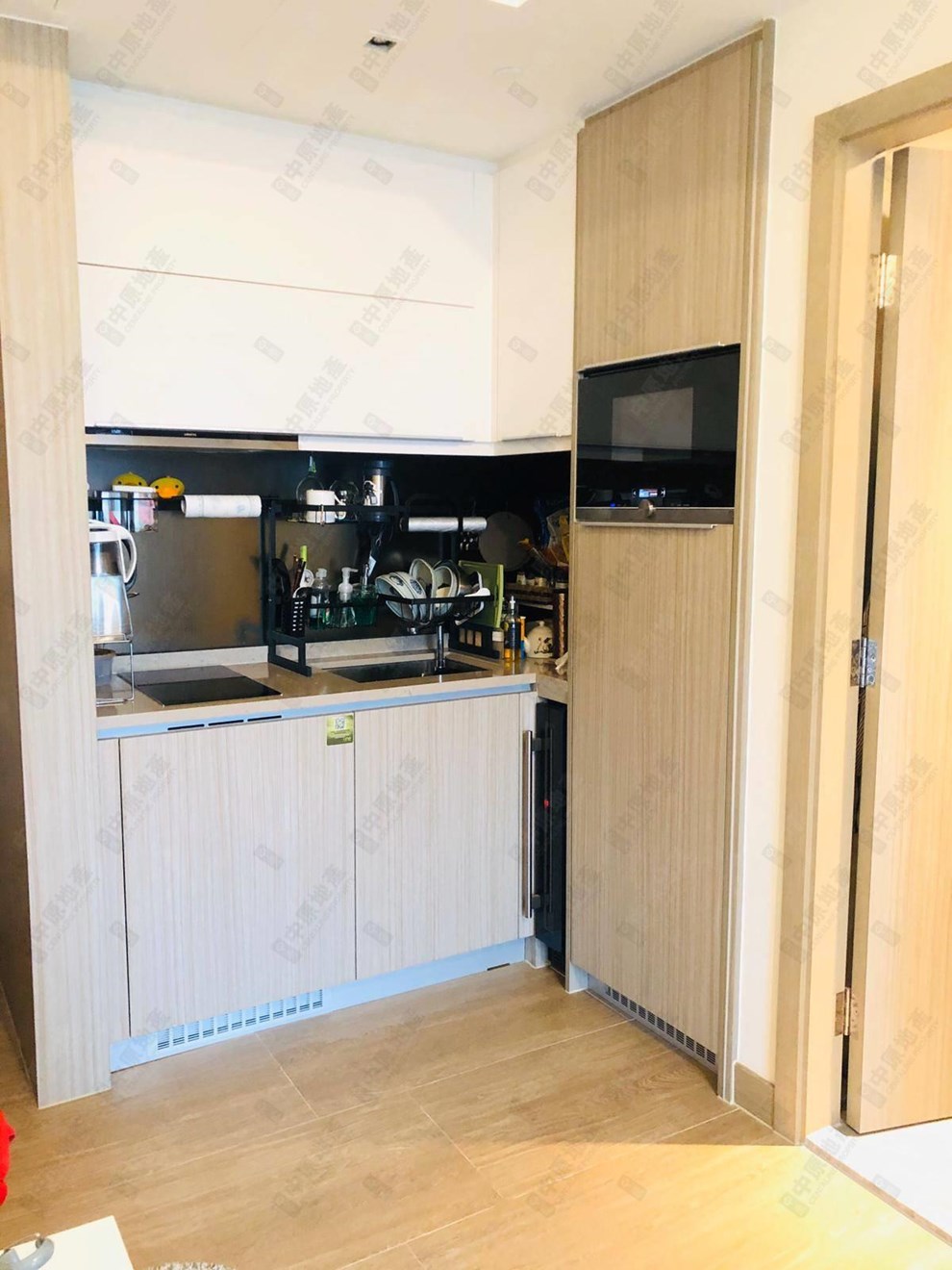 Unit Interior-Kitchen