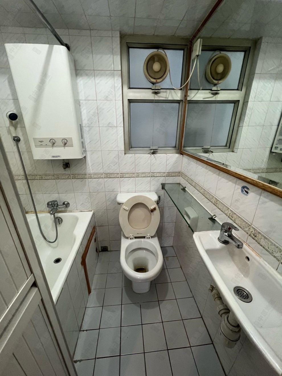 Unit Interior-Bathroom