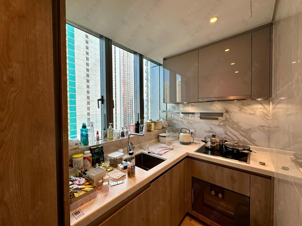 Unit Interior-Kitchen