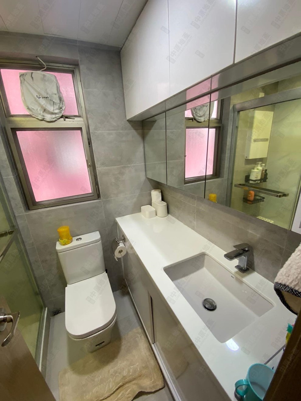 Unit Interior-Bathroom