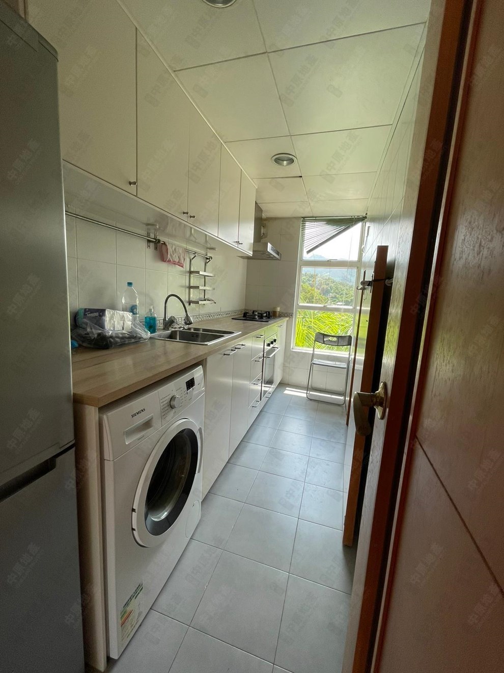 Unit Interior-Kitchen