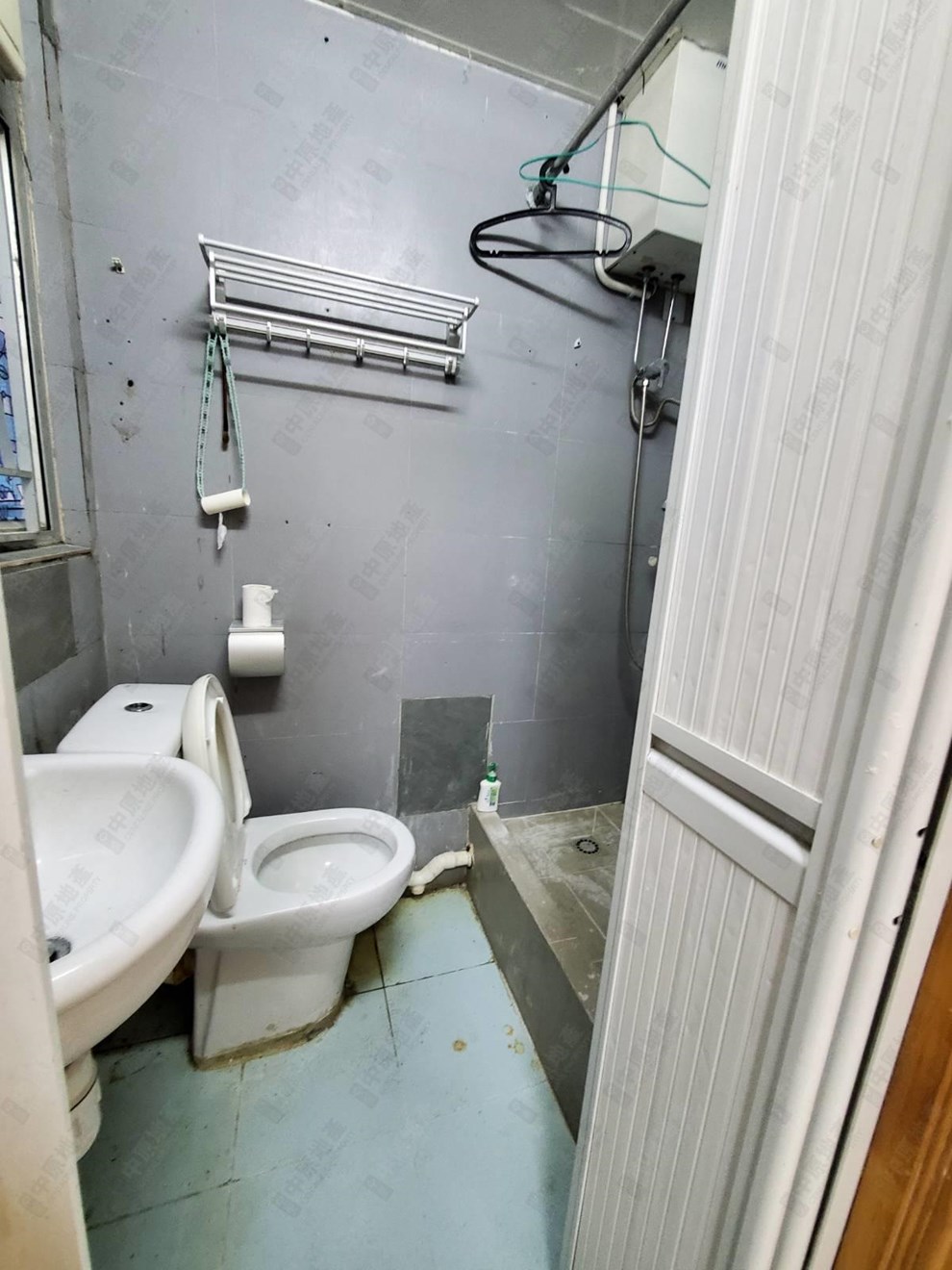 Unit Interior-Bathroom