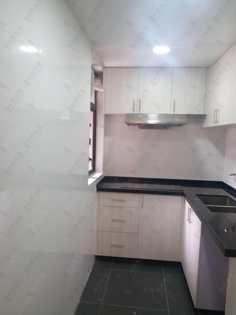 Unit Interior-Kitchen
