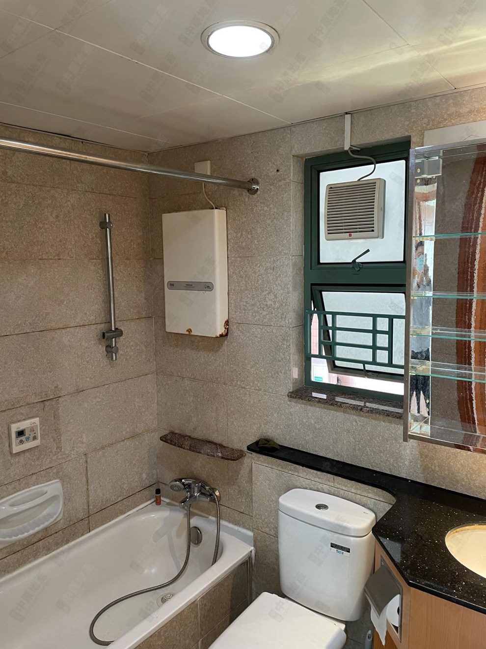 Unit Interior-Bathroom