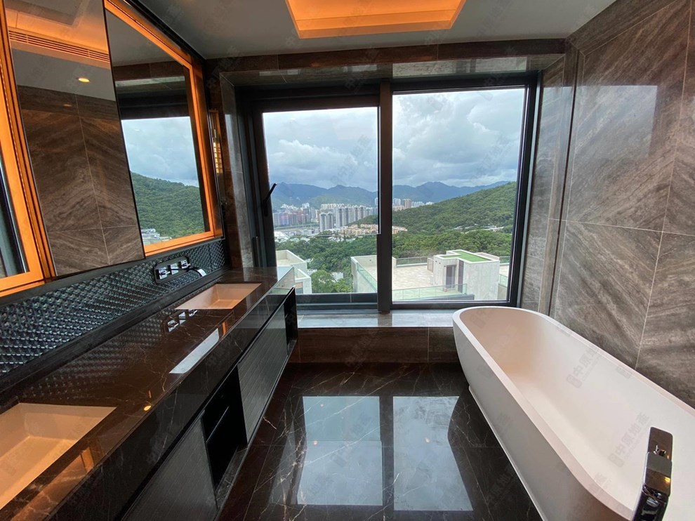 Unit Interior-Master Bathroom