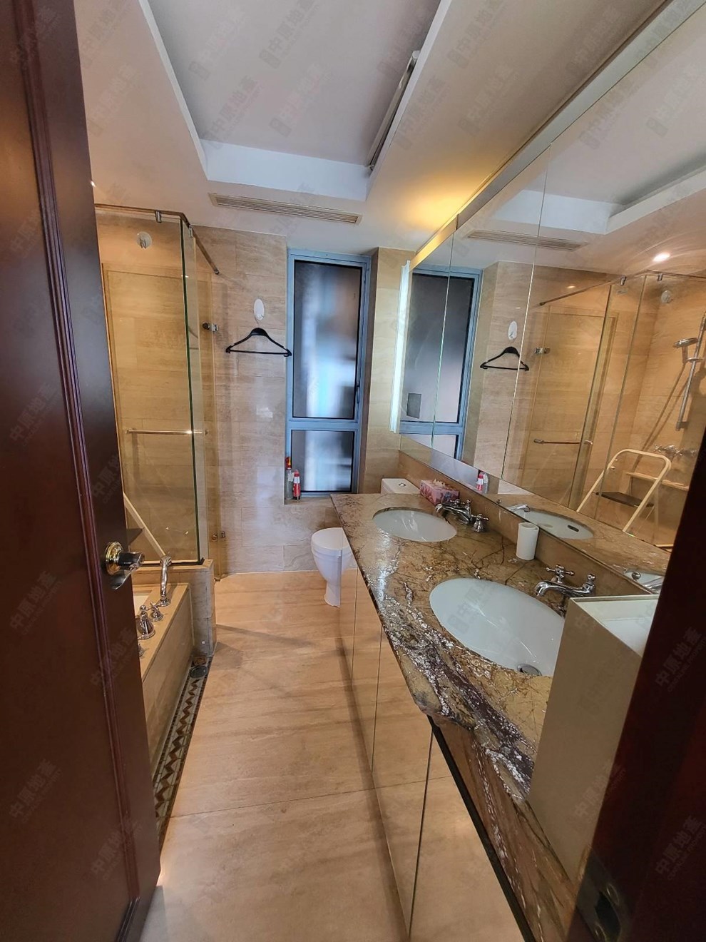 Unit Interior-Master Bathroom