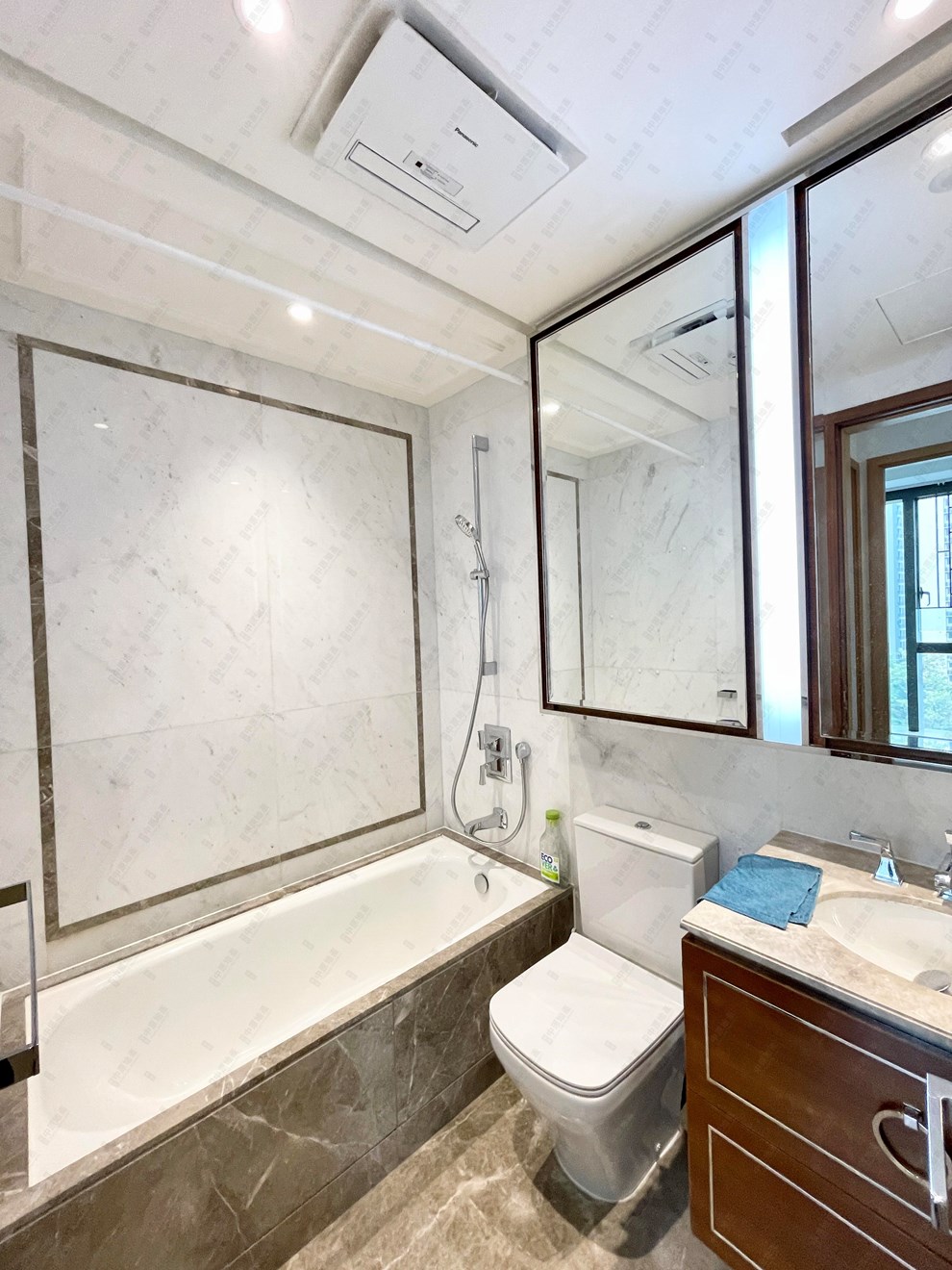 Unit Interior-Bathroom