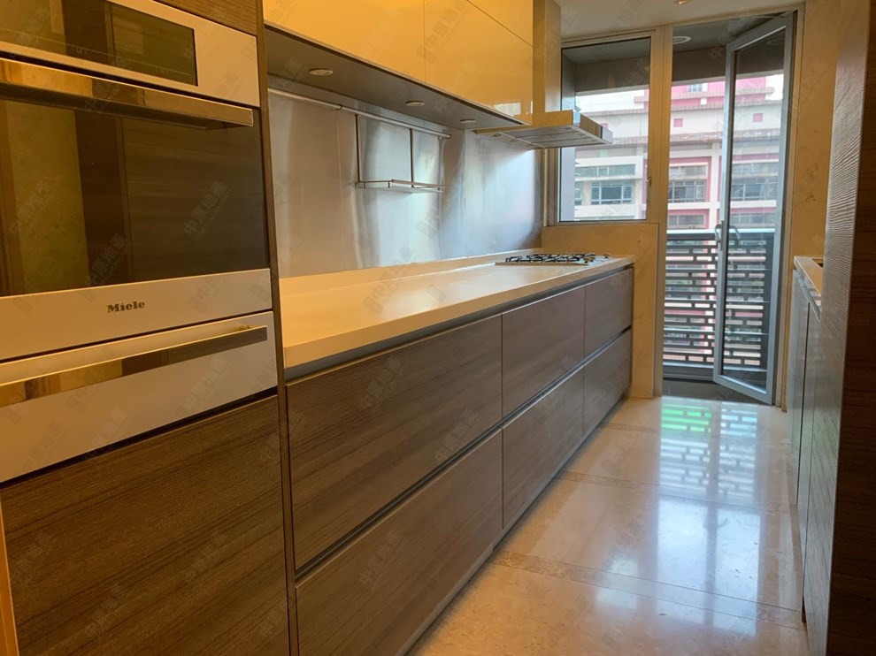 Unit Interior-Kitchen
