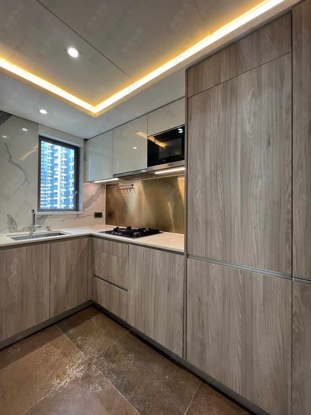 Unit Interior-Kitchen