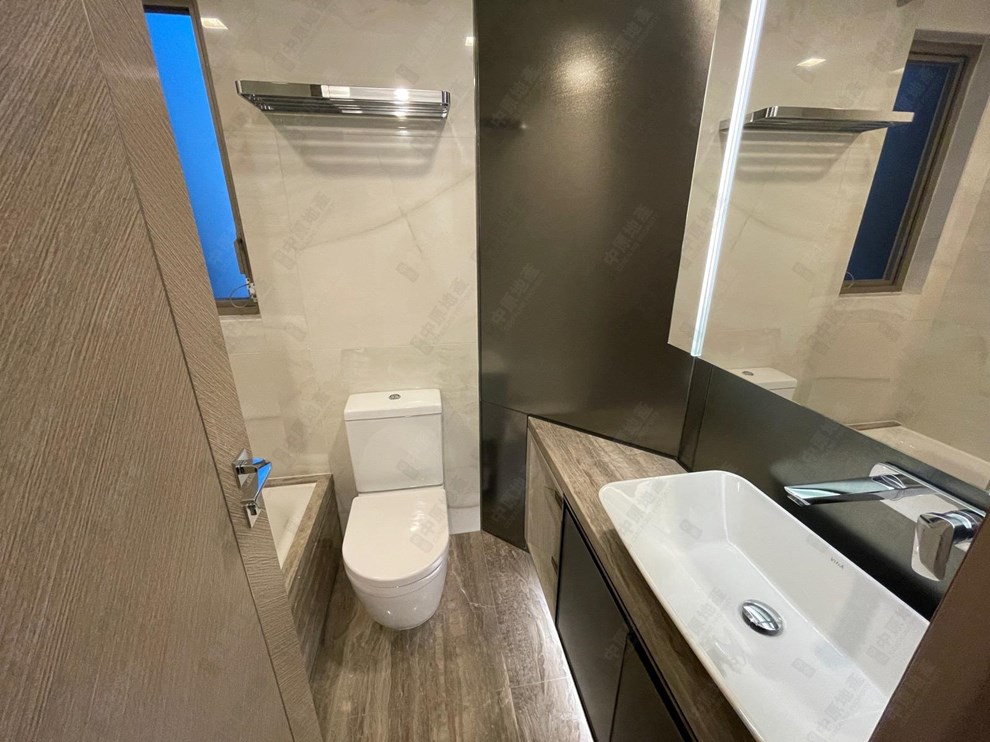 Unit Interior-Bathroom