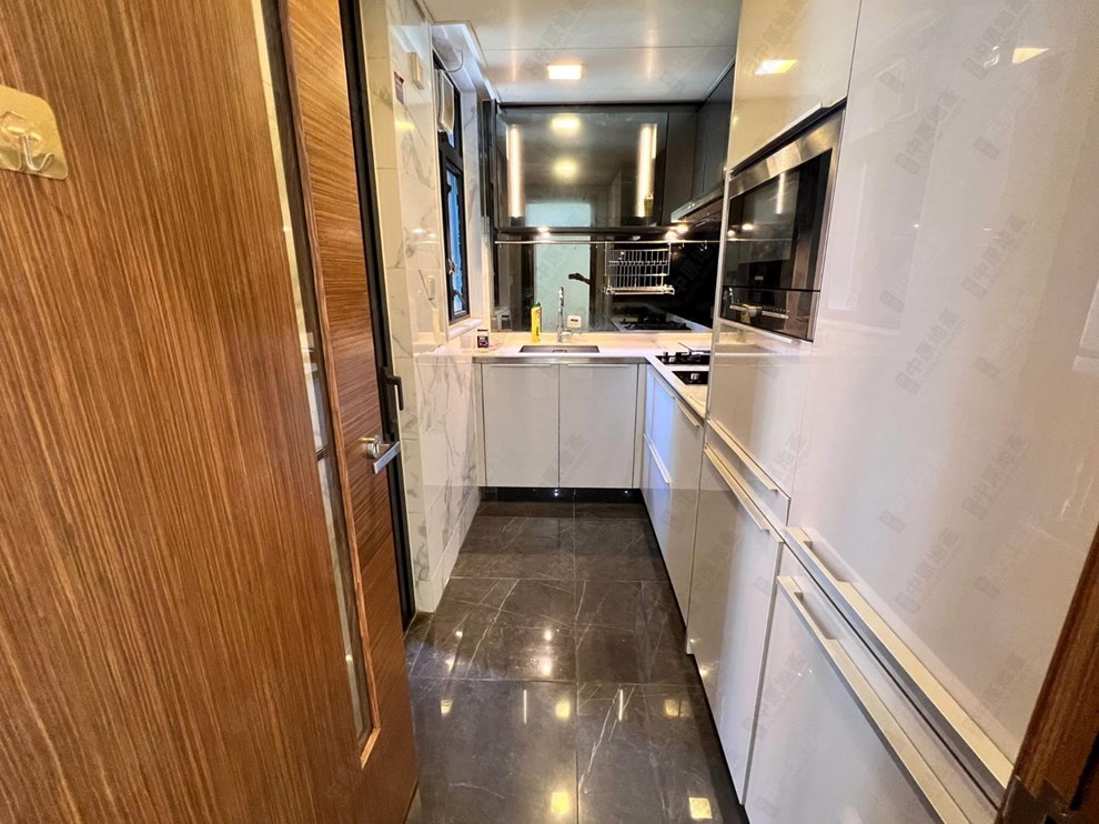 Unit Interior-Kitchen