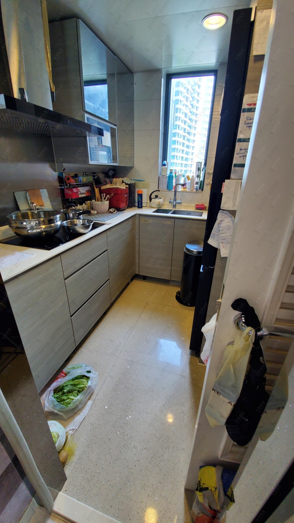 Unit Interior-Kitchen