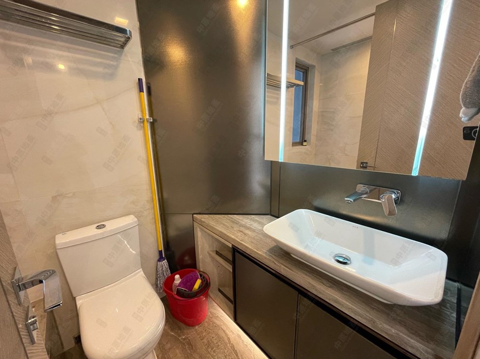 Unit Interior-Bathroom