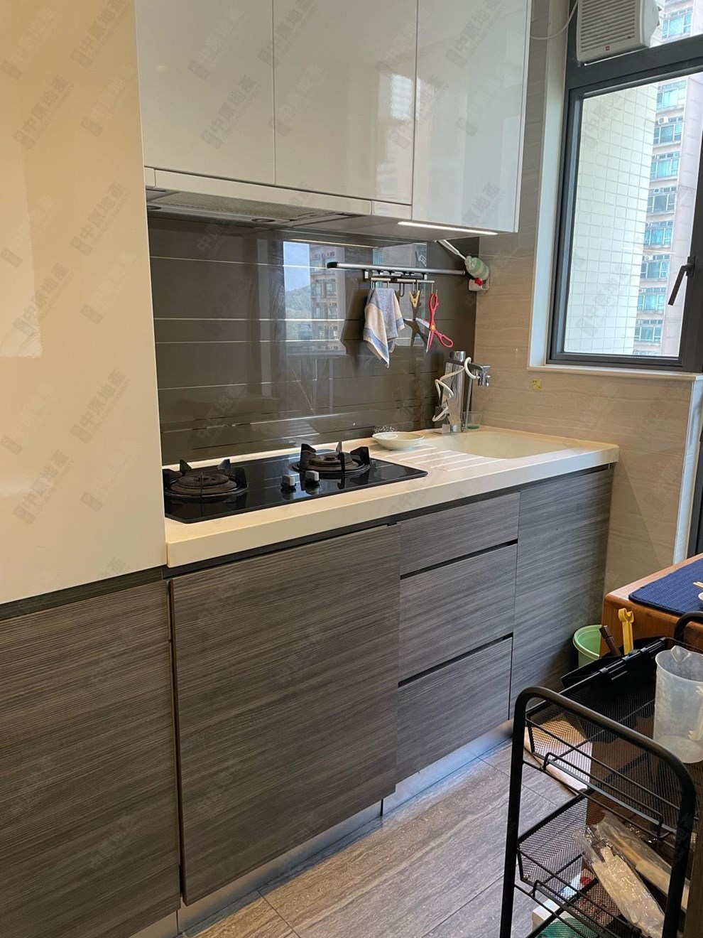 Unit Interior-Kitchen