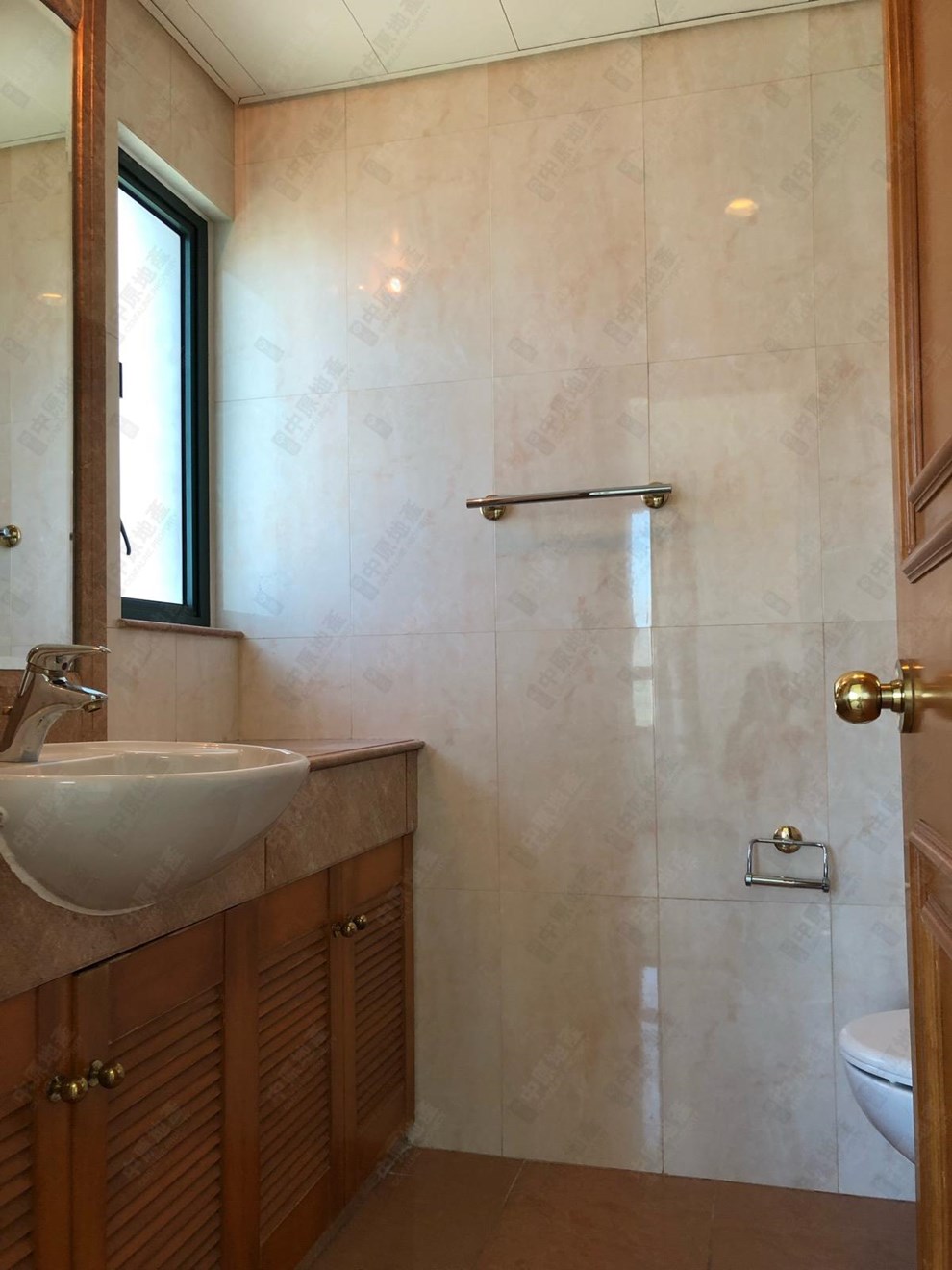 Unit Interior-Bathroom